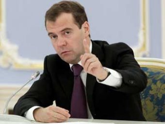Медведев написал статью о будущем Украины: ей предстоят "вторые 90-е"