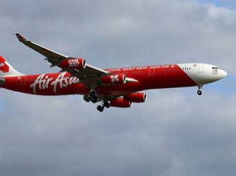 Самолет авиакомпании Air Asia Airbus A320-200 рухнул в океан