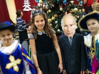Приамурский школьник в костюме Путина "взорвал" Сеть
