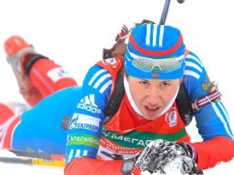 Биатлонистка Дарья Виролайнен взяла "серебро" в гонке преследования (ВИДЕО)