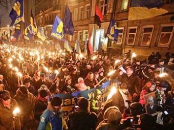 Журналистов LifeNews избили в Киеве во время шествия, МИД РФ возмущен