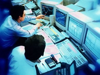 Несмотря на решении S&P понизить рейтинг России до «мусорного» рынок акций РФ вырос