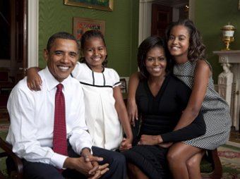В Сети появилось скандальное фото старшей дочери Барака Обамы