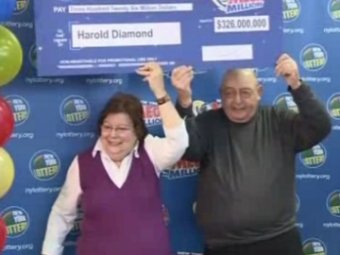 Американский пенсионер выиграл в лотерею рекордные  миллионов