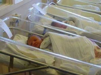 В Казани врачи попытались "затолкать обратно" новорожденную, девочка осталась инвалидом