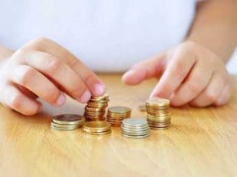 МЭР прогнозирует резкое сокращение зарплат и рост доли бедных среди россиян