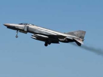 В Турции столкнулись два военных истребителя F-4
