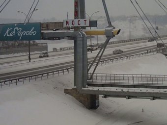 В Кемерове пациент выскочил из "скорой" и спрыгнул с моста