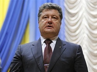 Порошенко ввел в действие указ о противодействии "российской угрозе"