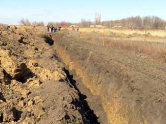 Брянские пограничники выроют 50-километровый ров на границе с Украиной