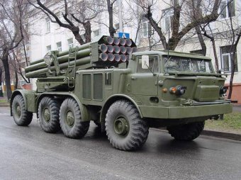 Украинские военные пишут жуткие послания на ракетах "Ураган"