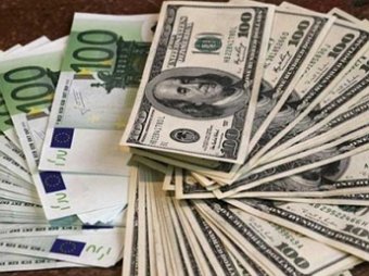 Курсы доллара и евро обновили минимумы за три недели