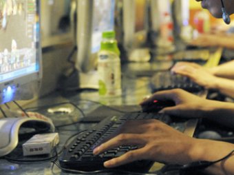 Китайский геймер умер в интернет-кафе после 19 часов непрерывной игры