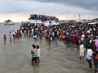 У берегов Мьянмы потерпел крушения паром, 21 человек погиб