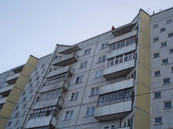 В Краснодаре подросток чудом выжил после падения с 9-го этажа