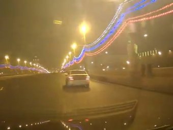 Видео, снятое через 3 минуты после убийства Немцова, появилось в Сети (видео)