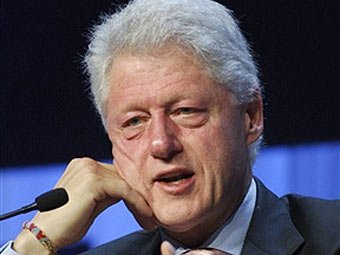 На портрете Билла Клинтона нашли тень платья Моники Левински