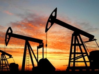 Цена на нефть резко упала из-за договоренностей "шестерки" и Ирана