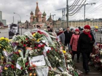 Чичваркин возмущен: с могилы Немцова пропали все цветы
