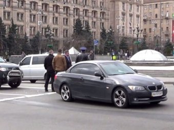 Бойцы батальона «Азов» протаранили BMW сына Петра Порошенко