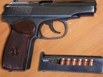 Охранник забыл сумку с пистолетом в московском метро