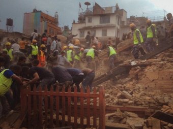 Землетрясение в Непале: число жертв достигло 3585 человек (фото, видео)