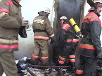 Пожар в магазине пиротехники в Орле 23 апреля 2015: есть жертвы (фото, видео)