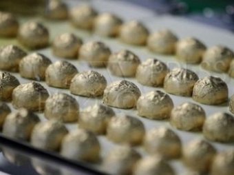 Казахстан изъял из продажи все конфеты "Аленка" и Roshen