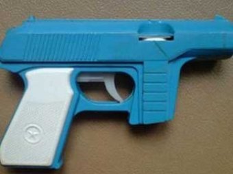 Общественная палата требует запретить в России игрушечные пистолеты