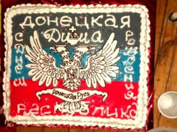 В Одессе спецслужбы обнаружили вечеринку епархии с путанами и тортом "ДНР"