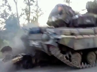 В Сеть попали скандальные кадры танковых "игр" украинских военных