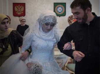 После свадьбы в Чечне с несовершеннолетней глава администрации Кадырова высказался за легализацию многоженства (фото)