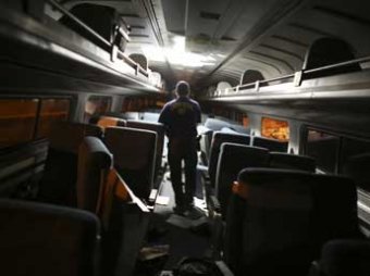 В Сети появилось видео крушения поезда в Филадельфии – он разогнался до 100 миль в час