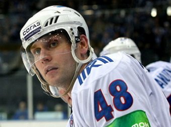 У хоккеиста сборной России Евгения Бирюкова двойной перелом челюсти