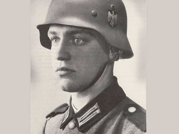 В Тобольске портрет нациста взяли для памятника «Защитнику Отечества на все времена»