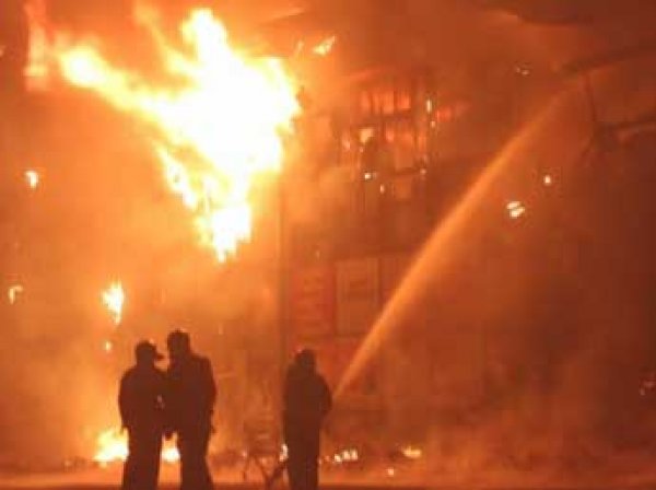 Крупный торговый центр в Иркутске сгорел из-за короткого замыкания