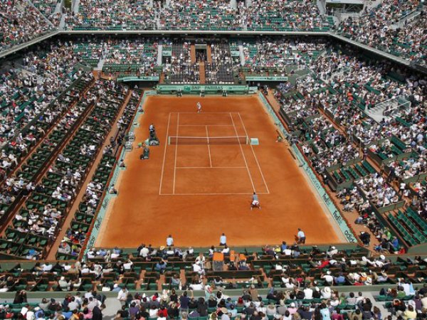 Зрители Roland Garros пострадали от упавшего табло