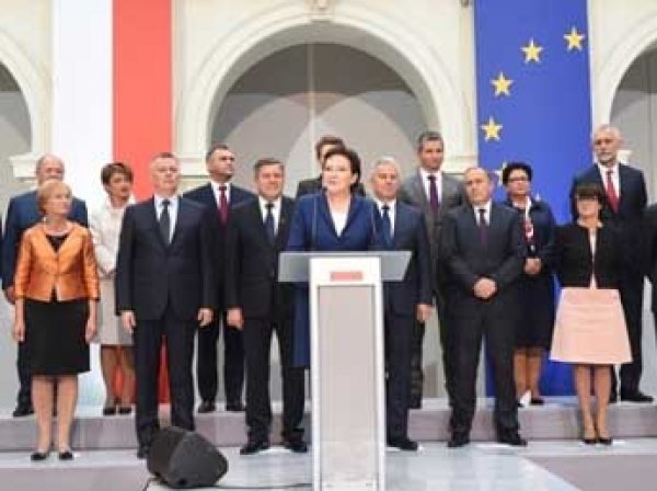 Спикер сейма Польши вместе с министрами ушел в отставку после скандала с прослушкой