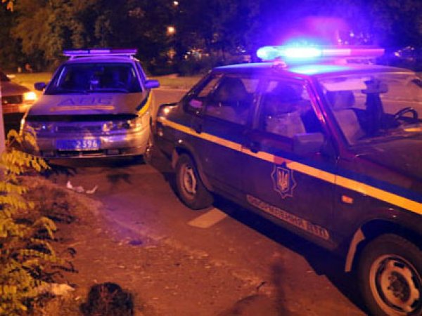 В Мариуполе пьяные бойцы «Азова» устроили ДТП на скорой: один человек погиб