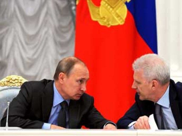 Путин назвал иностранные фонды "пылесосами" и обвинил их в миграции молодежи