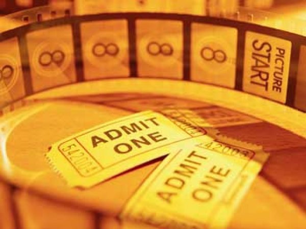 Медведев предложил облагать НДС билеты в кино на иностранные фильмы