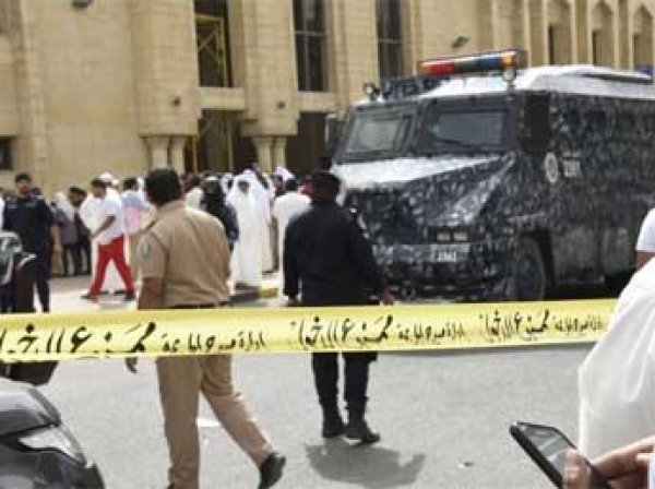 Исламисты взорвали мечеть в Кувейте: 23 погибших