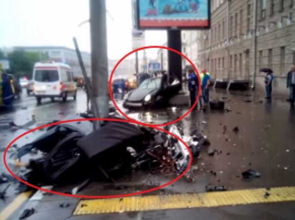 В центре Москвы Porsche-911 врезался в столб: погиб сын экс-губернатора Иркутской области
