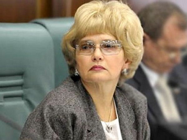 Мать Ксении Собчак поддержала дочь в религиозном скандале