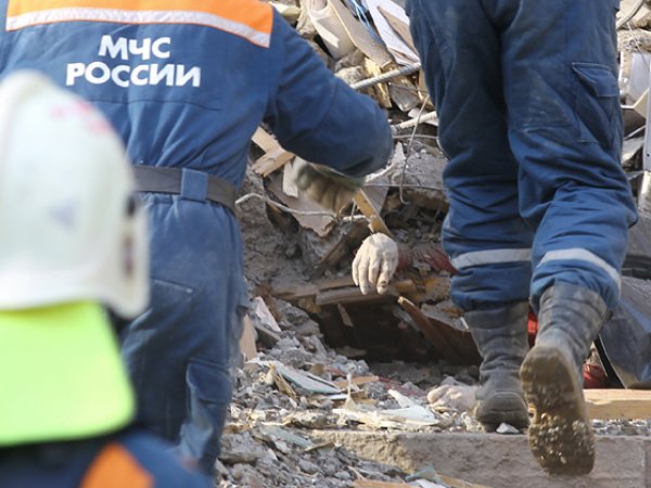 В Великом Новгороде в здании ОМОНа обрушилась крыша: погибли пять человек