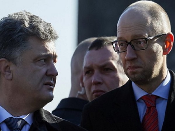 Порошенко и Яценюк сбежали из Киева