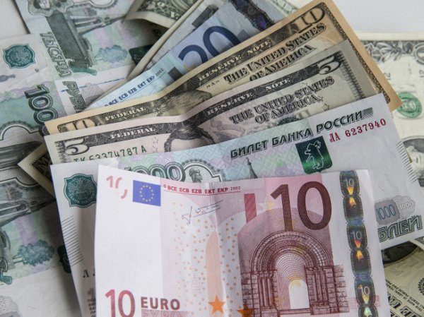 Курс доллара и евро на сегодня, 14 июля 2015: Эксперты спрогнозировали динамику курса рубля до конца года