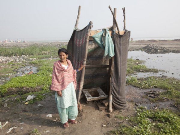 В Индии девушка покончила с собой из-за отсутствия туалета