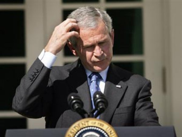 СМИ опубликовали фото первой реакции Буша на теракт 11 сентября