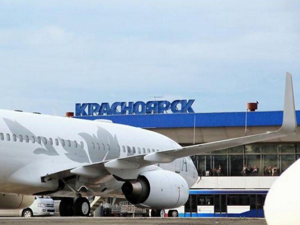 Самолёт Новосибирск-Владивосток экстренно сел в Красноярске из-за дебошира на борту